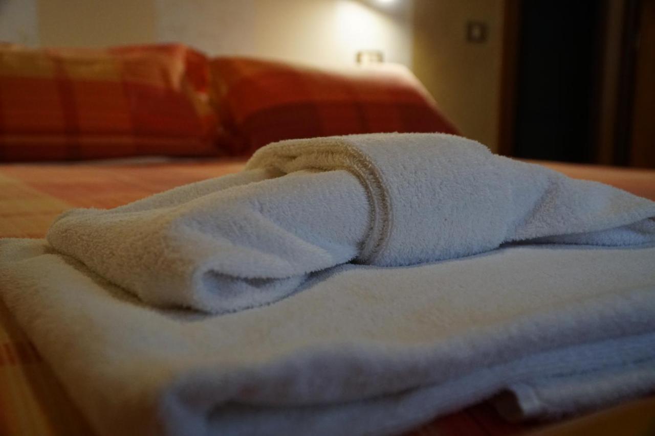 Hotel Iscla Едоло Екстериор снимка