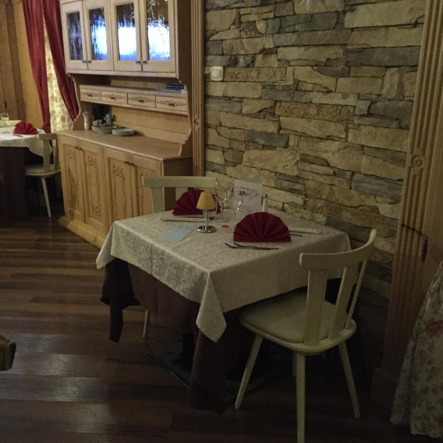 Hotel Iscla Едоло Екстериор снимка