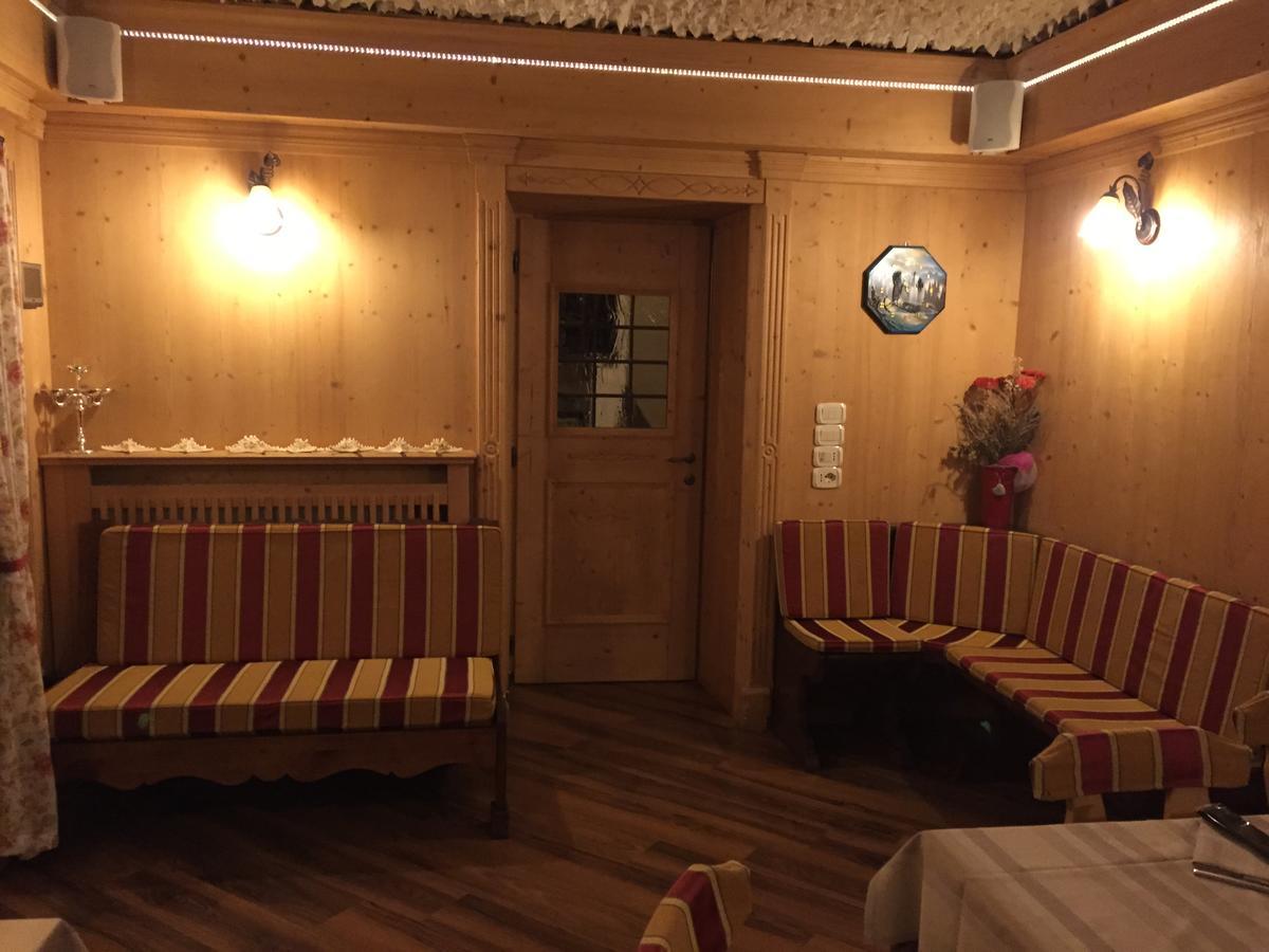 Hotel Iscla Едоло Екстериор снимка